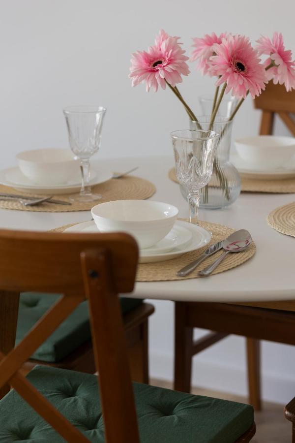Ursus Sunny Studio For 4 Guests With Parking & Balcony By Noclegi Renters Варшава Екстер'єр фото