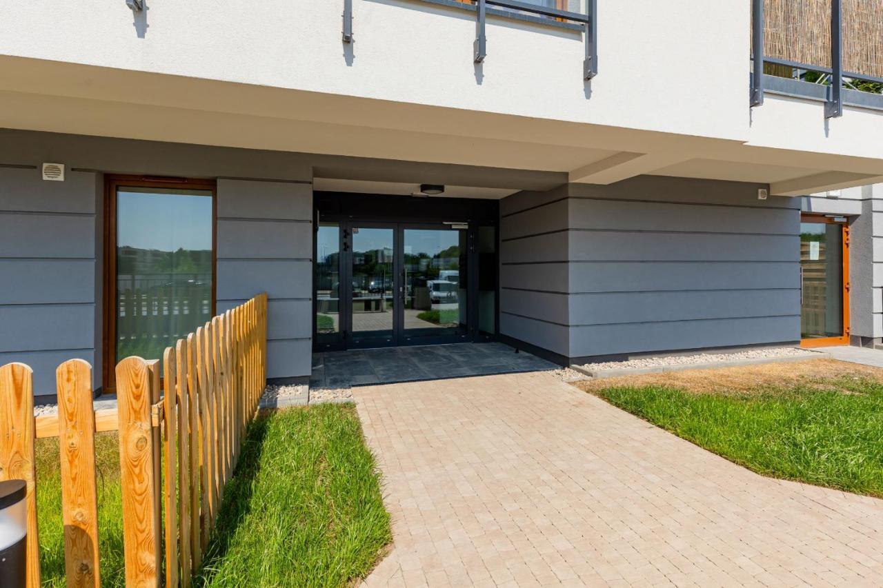 Ursus Sunny Studio For 4 Guests With Parking & Balcony By Noclegi Renters Варшава Екстер'єр фото